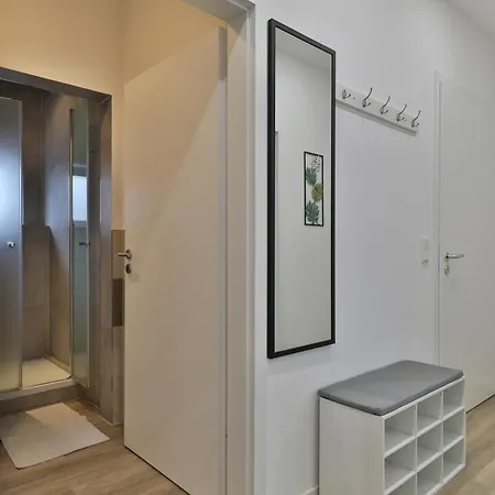 Moderne - Service Im غوبينغِن