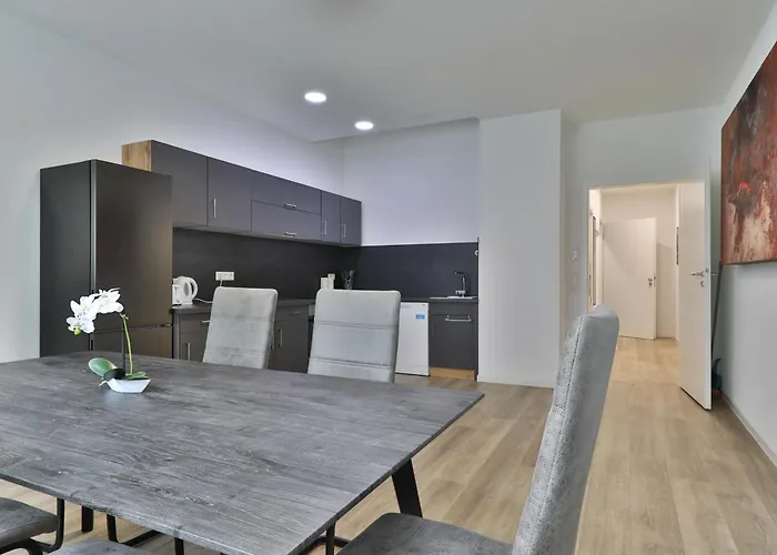 Moderne - Service Im غوبينغِن